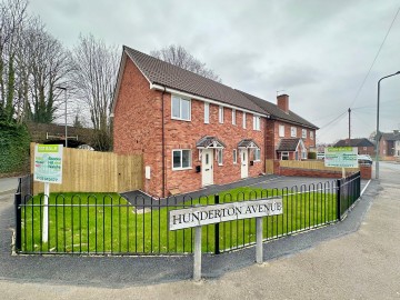 Click the photo for more details of Hunderton Avenue, Hereford