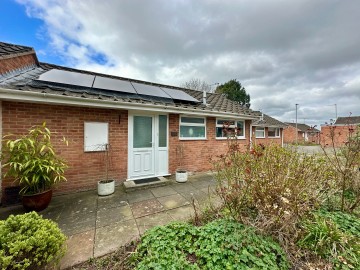 Click the photo for more details of Queens Court, Ledbury, Herefordshire