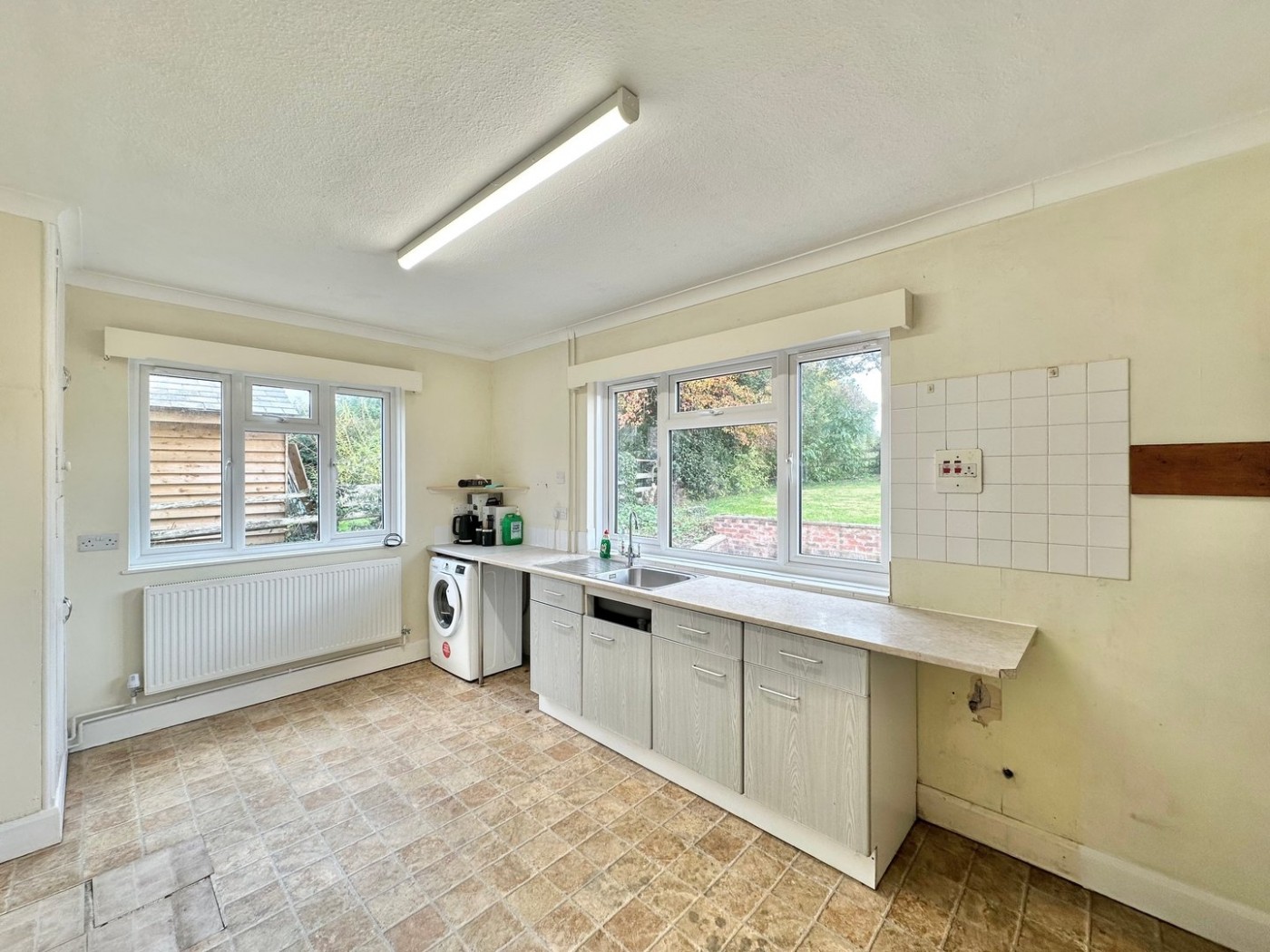 Images for Weobley, Hereford EAID:3282071433 BID:713703