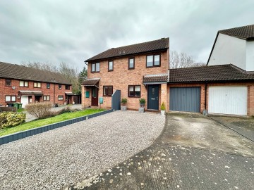 Click the photo for more details of Thistledown Grove, Hereford