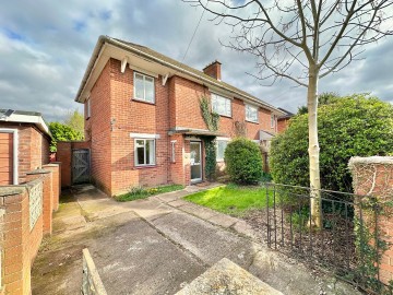 Click the photo for more details of Aconbury Avenue, Hereford