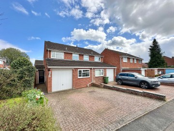 Click the photo for more details of Bonington Drive, Hereford