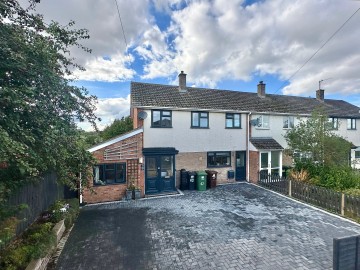 Click the photo for more details of Wordsworth Road, Hereford