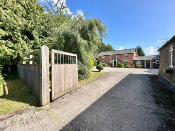 Click the photo for more details of Madley, Hereford