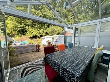 Click the photo for more details of The Leasowes, Ledbury, Herefordshire