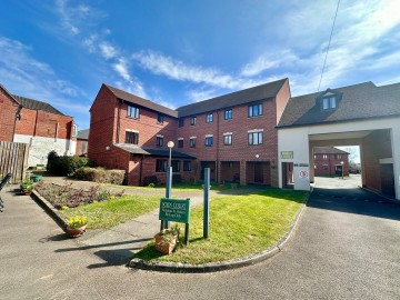 Click the photo for more details of New Street, Ledbury, Herefordshire
