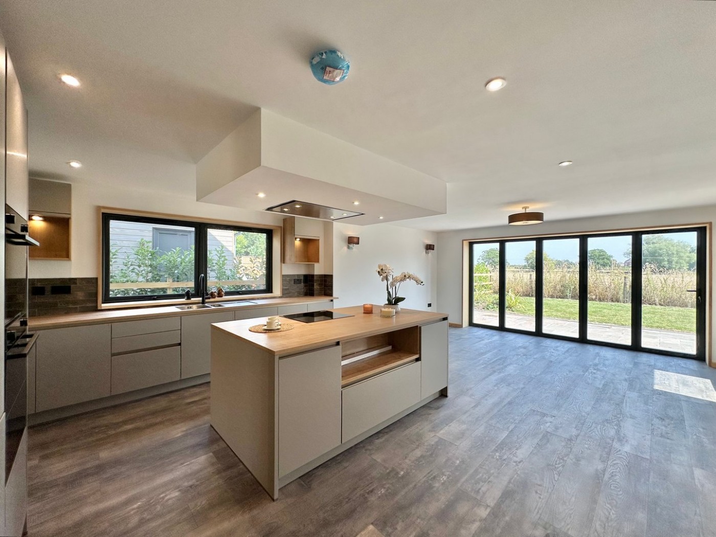 Images for Church Road, Allensmore EAID:3282071433 BID:713703