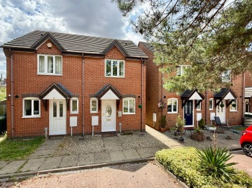 Click the photo for more details of Hasnett Road, Ledbury, Herefordshire