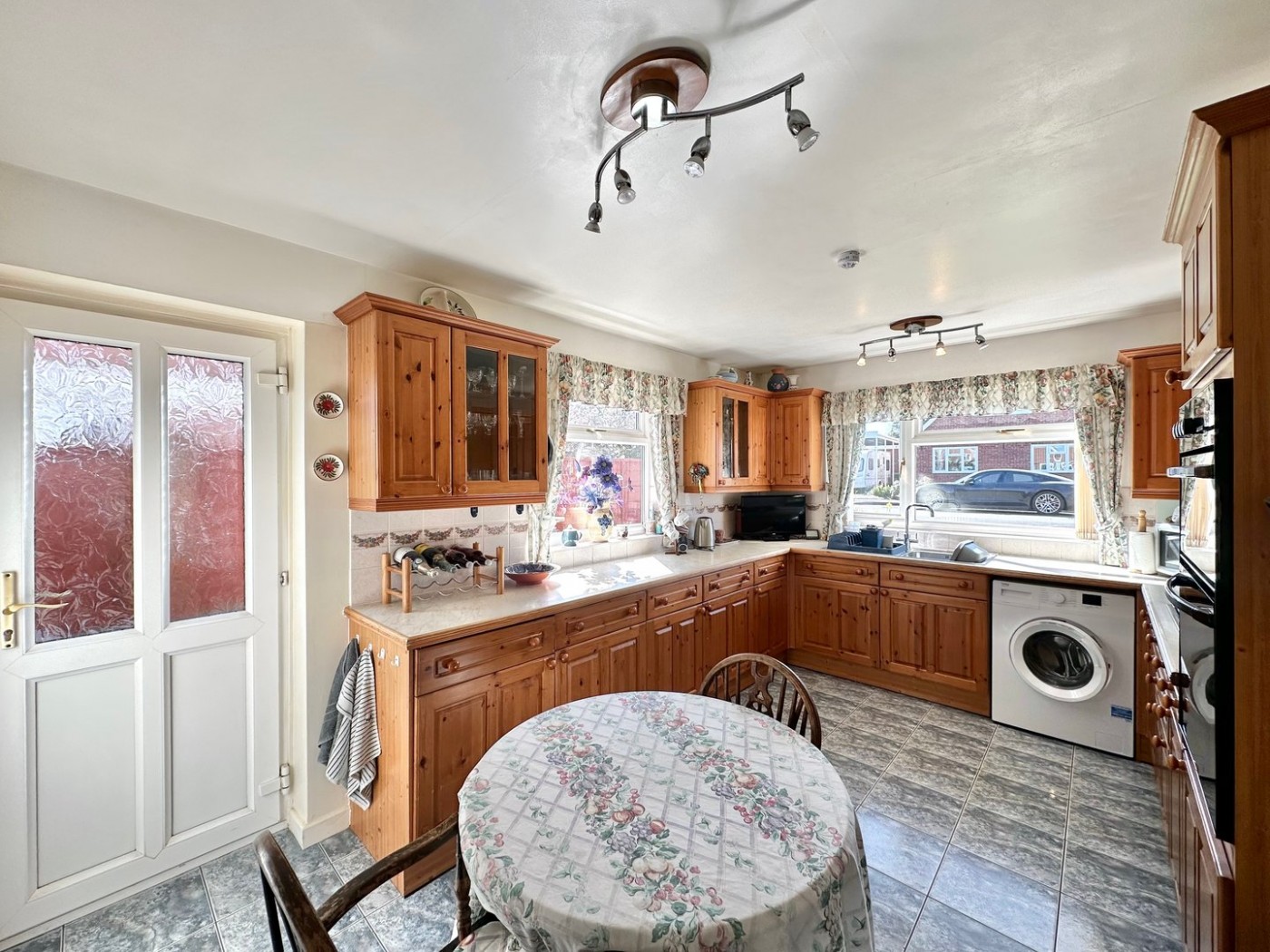 Images for Tensing Close, Hereford EAID:3282071433 BID:713703