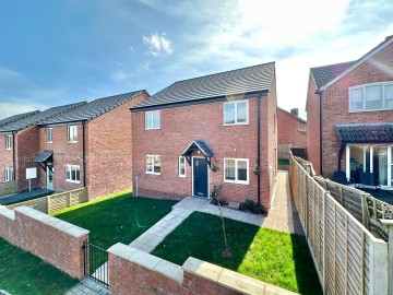 Click the photo for more details of Eign Hill Gardens, Hereford