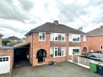 Click the photo for more details of Seaton Avenue, Hereford