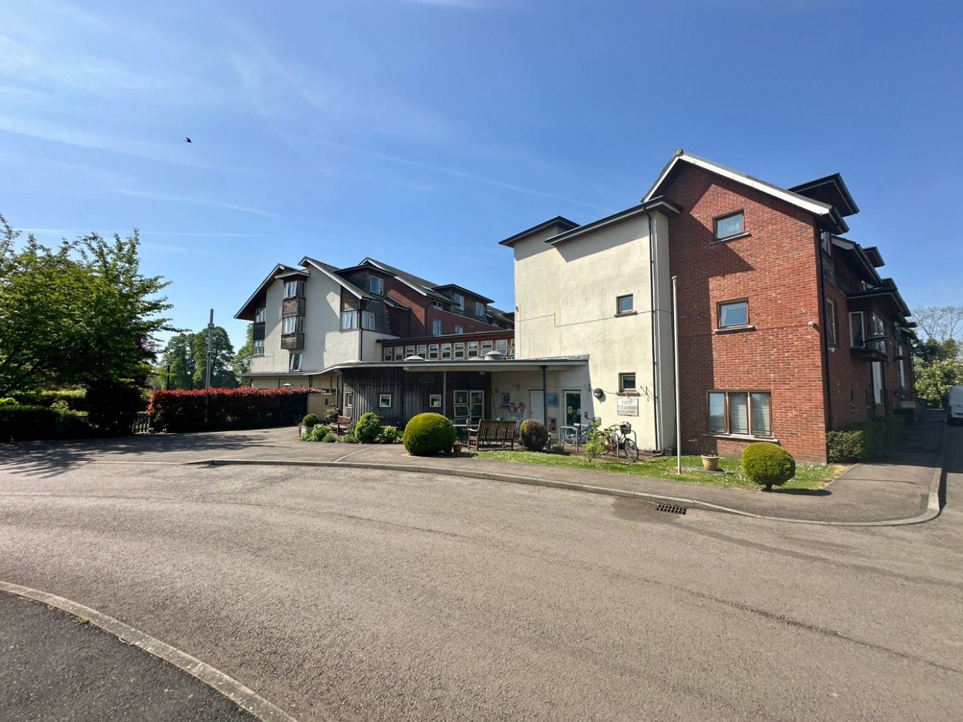 Images for Leadon Bank, Orchard Lane EAID:3282071433 BID:713701