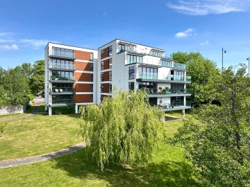 Click the photo for more details of Greyfriars Avenue, Hereford