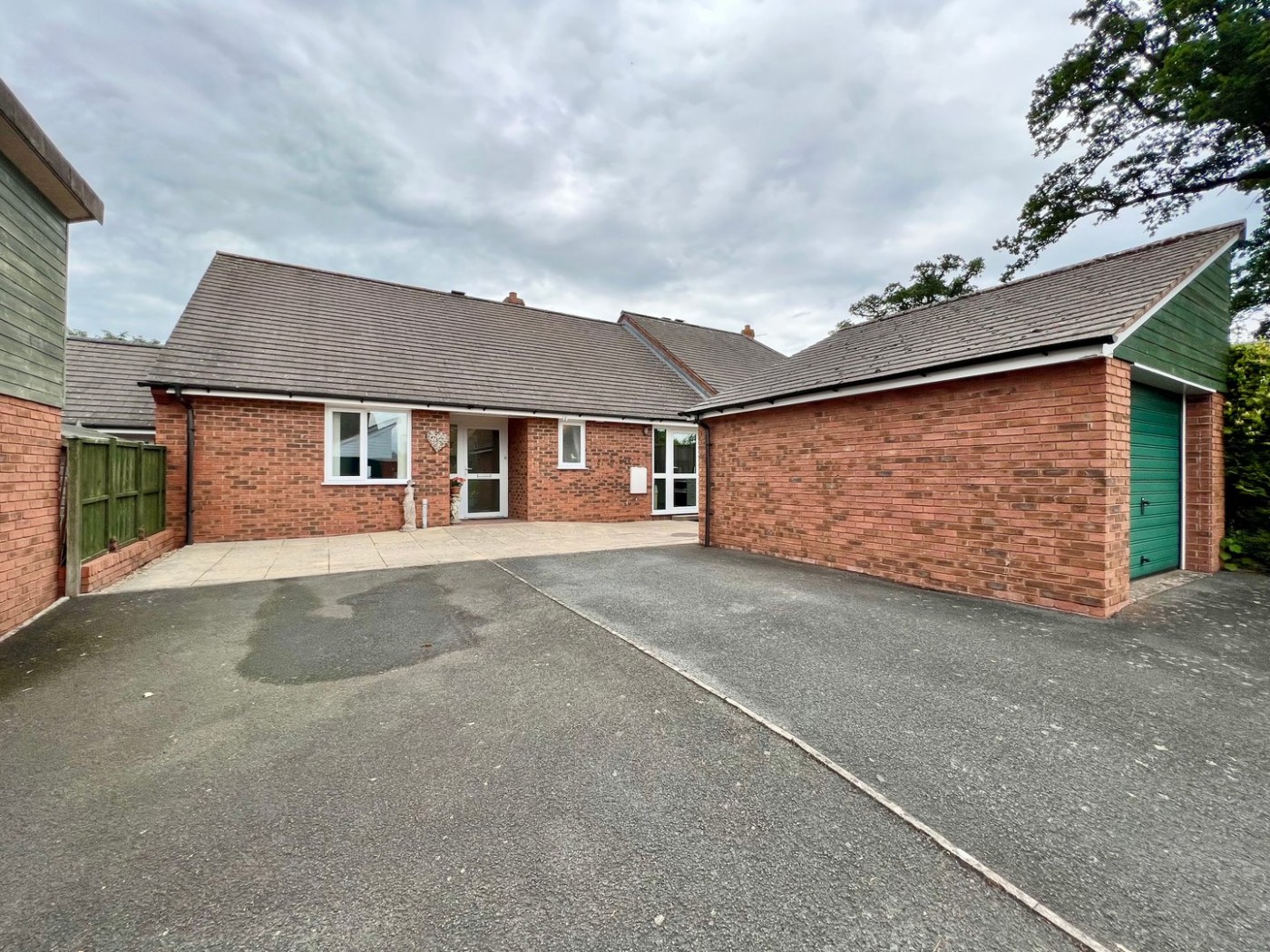 Images for Lugwardine, Hereford EAID:3282071433 BID:713703