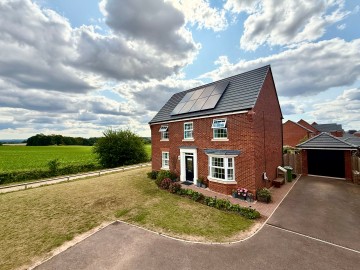 Click the photo for more details of Kipling Road, Ledbury, Herefordshire