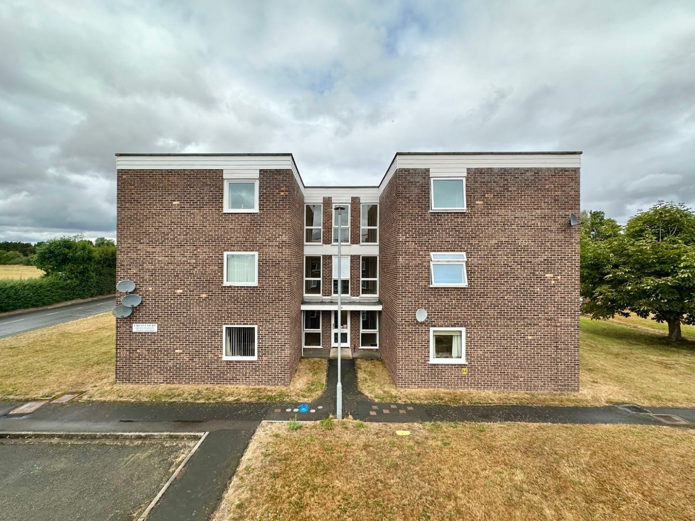 Images for Crest Court, Hereford EAID:3282071433 BID:713703
