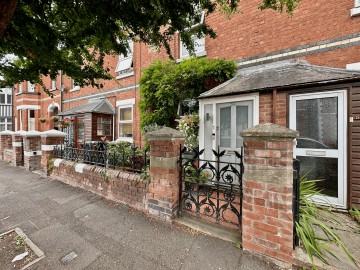 Click the photo for more details of Ryelands Street, Hereford