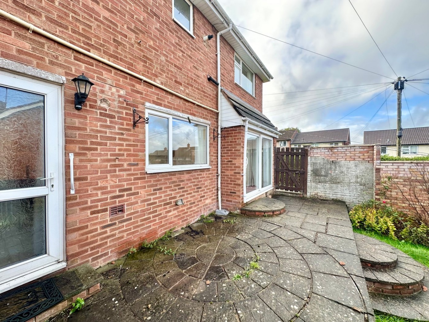 Images for Quicksetts, Hereford EAID:3282071433 BID:713703