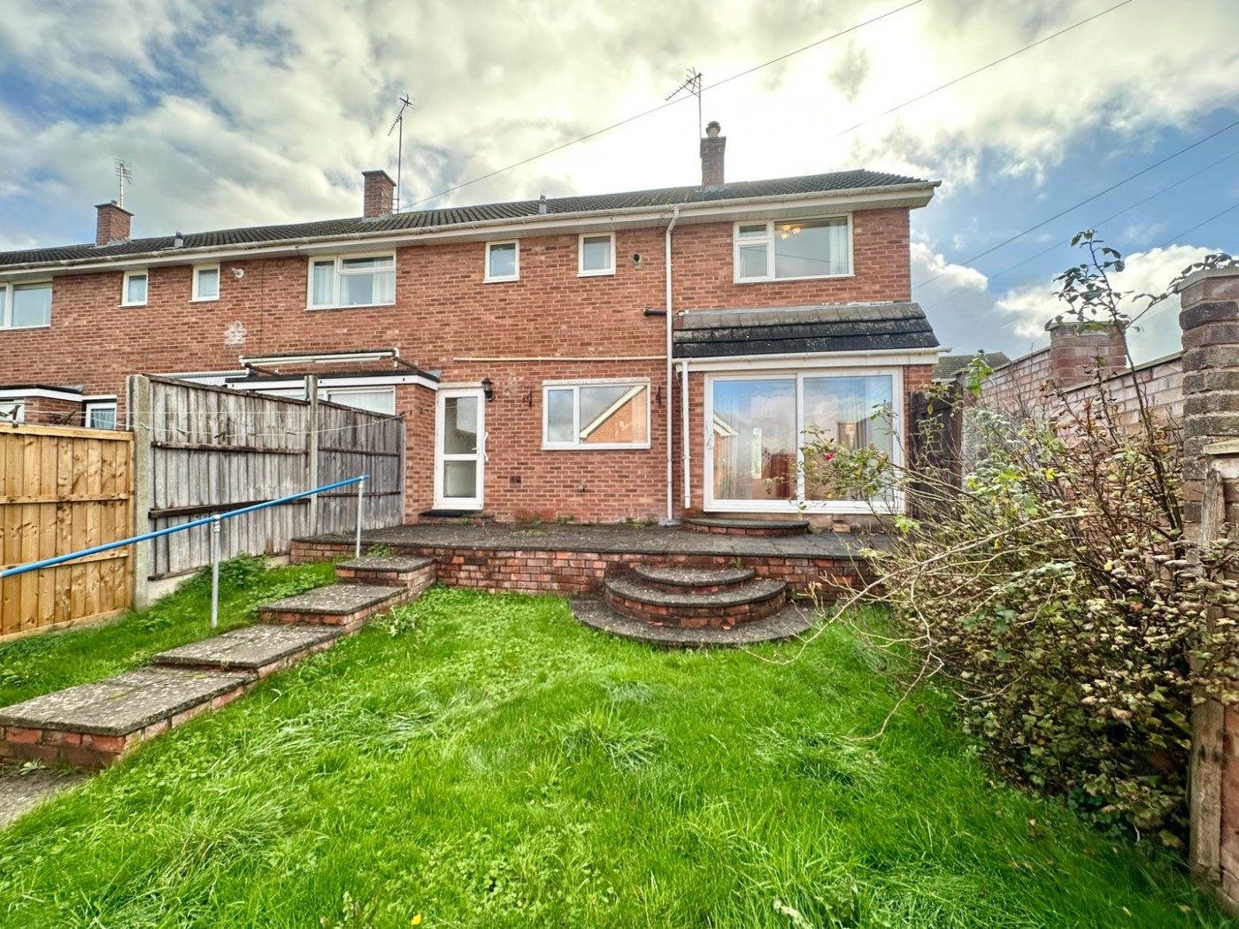 Images for Quicksetts, Hereford EAID:3282071433 BID:713703