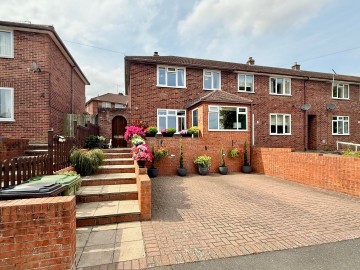 Click the photo for more details of Tennyson Close, Hereford