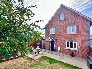 Click the photo for more details of Ellenscroft Court, Ledbury