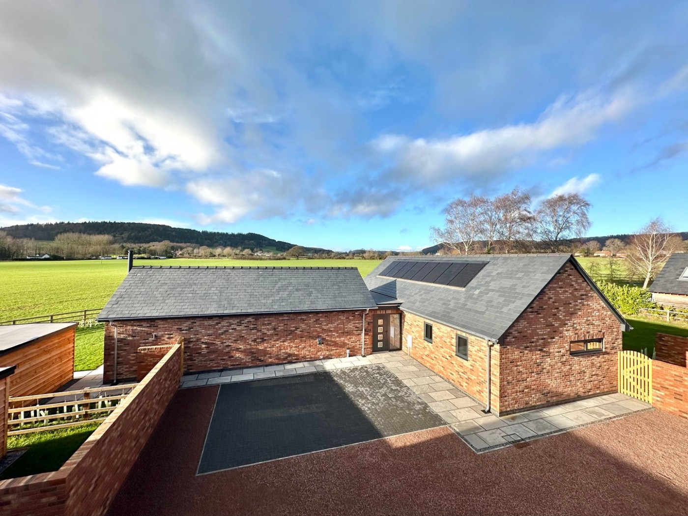 Images for Crowmoor Lane, Tillington EAID:3282071433 BID:713703