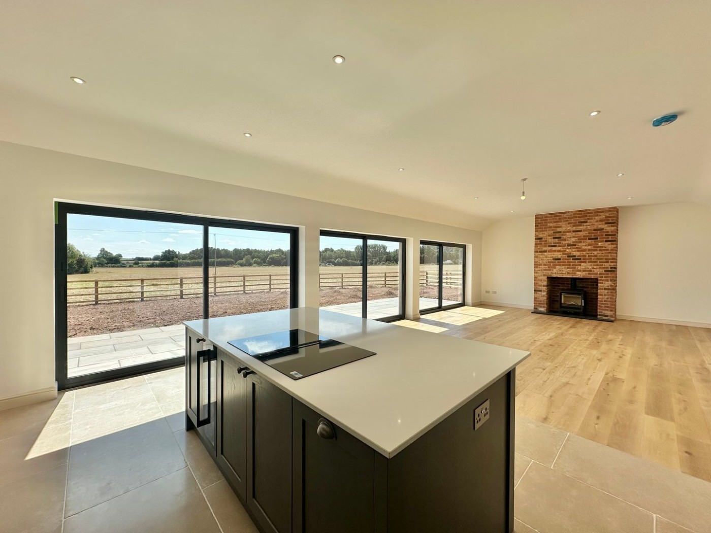 Images for Crowmoor Lane, Tillington EAID:3282071433 BID:713703