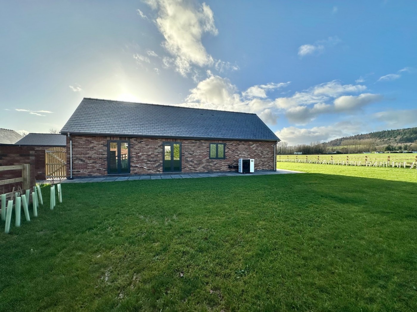 Images for Crowmoor Lane, Tillington EAID:3282071433 BID:713703