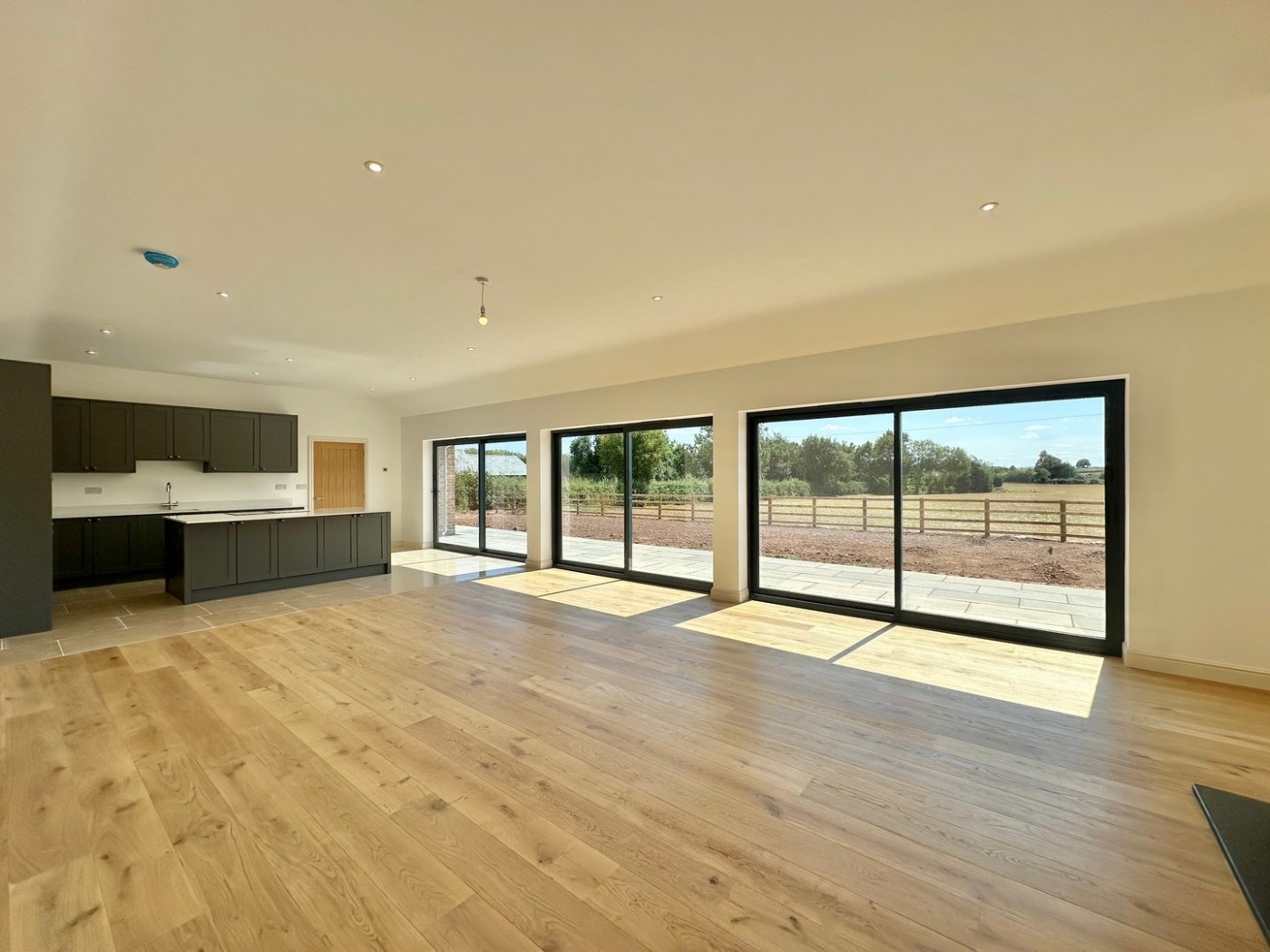 Images for Crowmoor Lane, Tillington EAID:3282071433 BID:713703