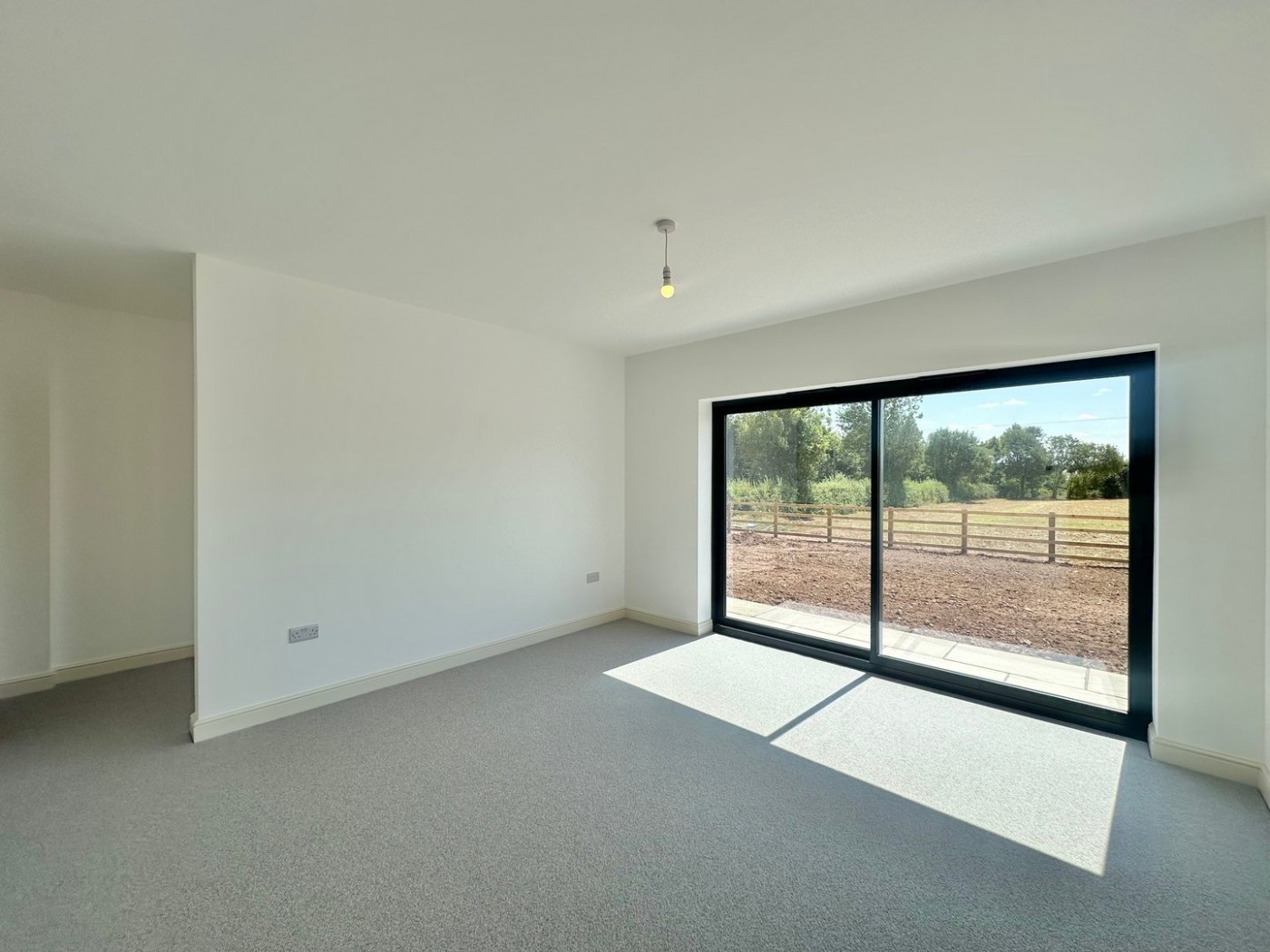 Images for Crowmoor Lane, Tillington EAID:3282071433 BID:713703