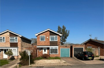 Click the photo for more details of Biddulph Way, Ledbury, Herefordshire