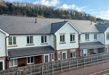 Click the photo for more details of High View Row, Ledbury