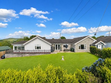 Click the photo for more details of Staunton-on-Wye, Hereford