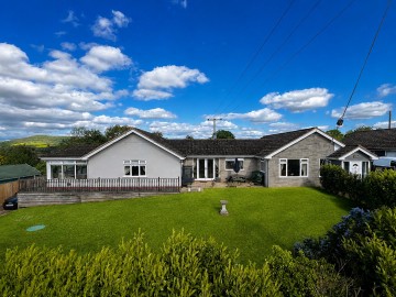 Click the photo for more details of Staunton-on-Wye, Hereford